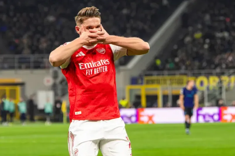 五星体育官网-吉布斯:现在还不能称哲凯赖什失败了,他需要更多的时间